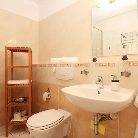 Apartamento Appartementhaus Cubanzestrasse 43 13 Ostseebad Kühlungsborn